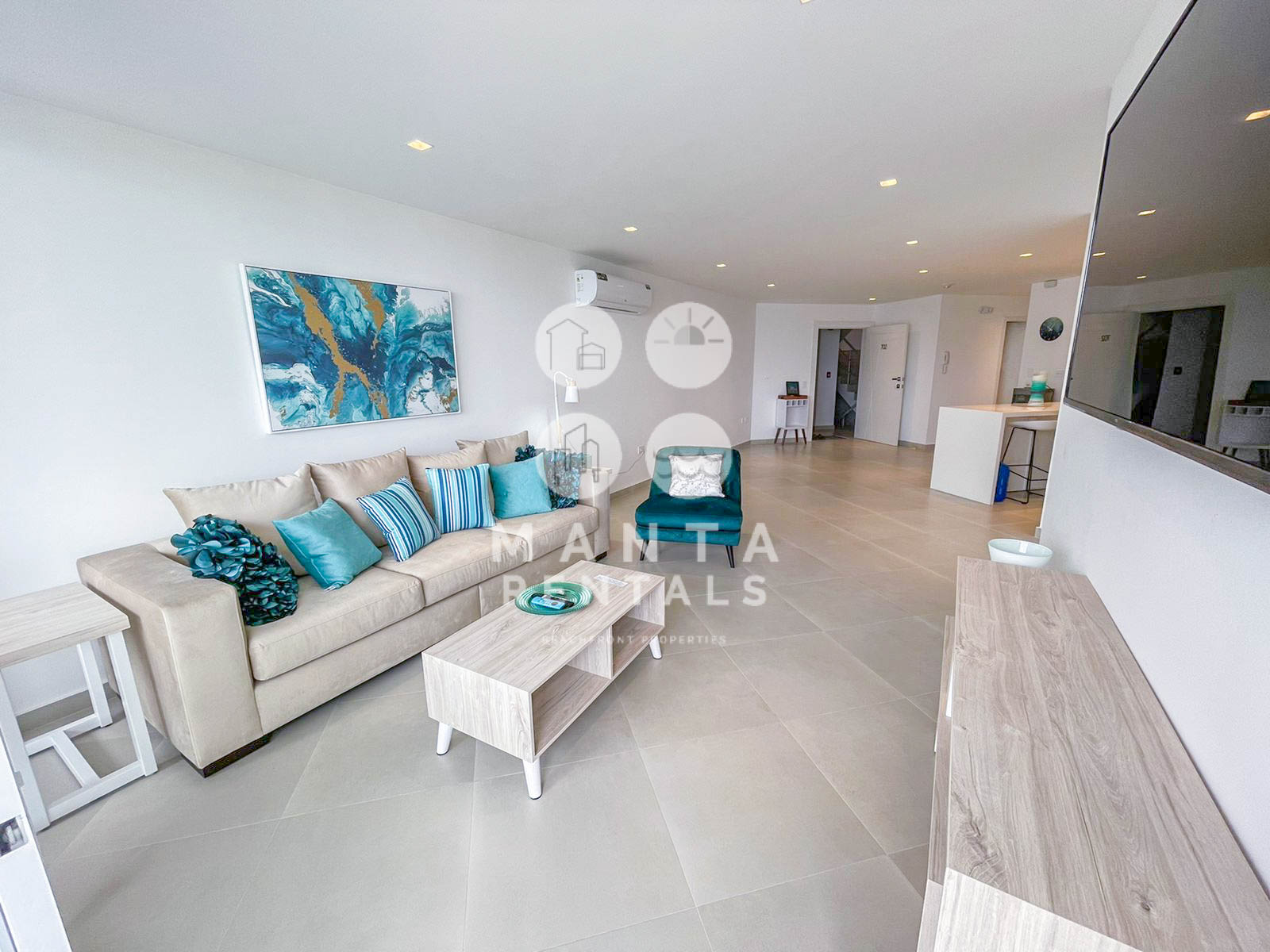 Amazing 3 Bedroom Condo In Monaco Manta Rentals
